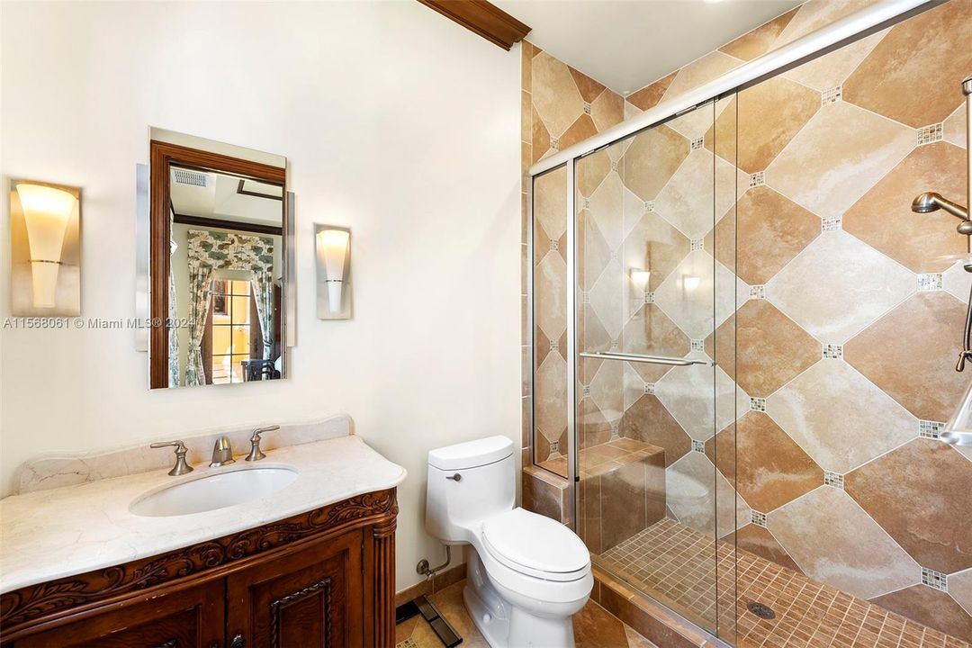 Vendido Recientemente: $17,875,000 (8 camas, 10 baños, 12262 Pies cuadrados)