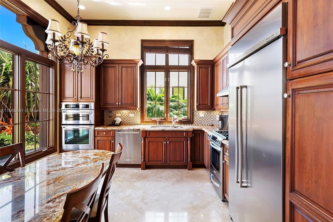 Vendido Recientemente: $17,875,000 (8 camas, 10 baños, 12262 Pies cuadrados)