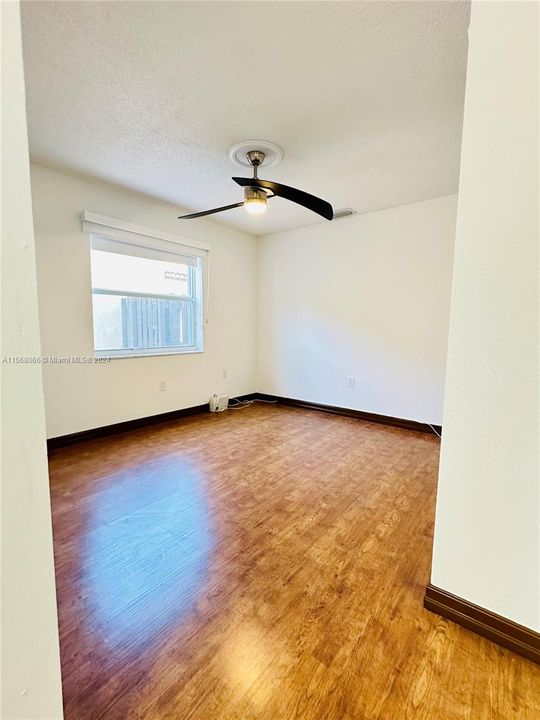Recently Rented: $4,500 (4 beds, 2 baths, 2154 Square Feet)