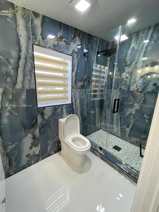 待售: $950,000 (4 贝兹, 4 浴室, 2136 平方英尺)