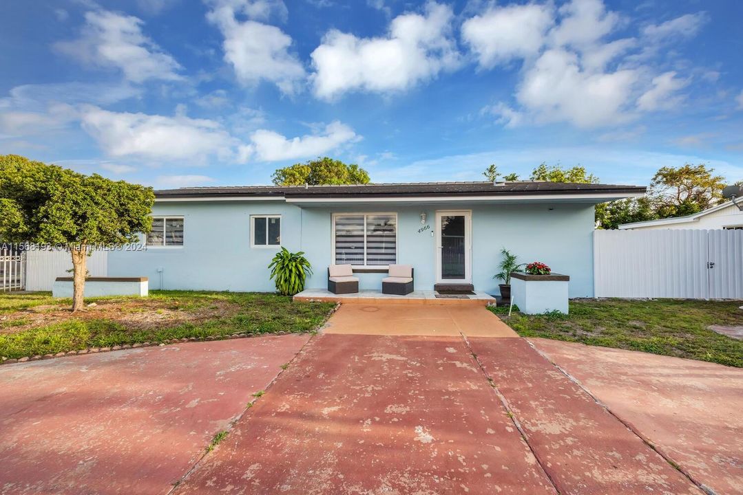 Recently Sold: $495,000 (3 beds, 1 baths, 1058 Square Feet)