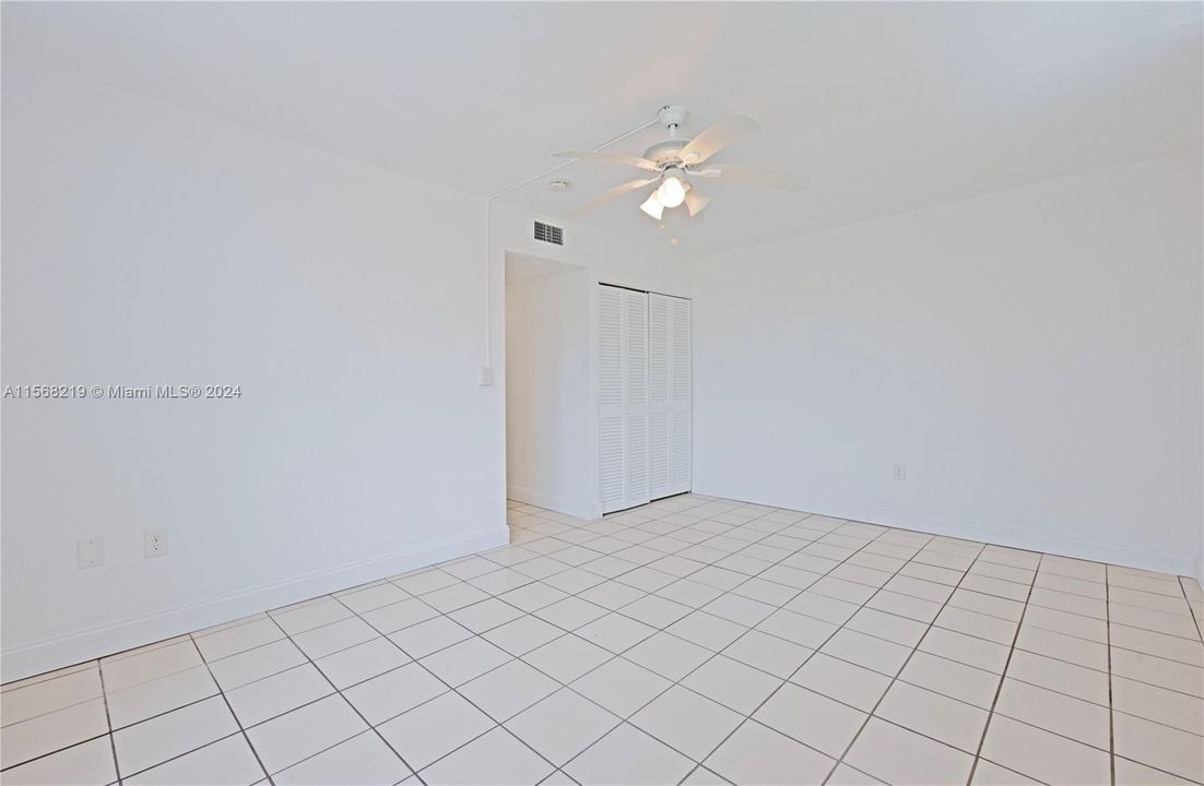 Recently Rented: $2,600 (2 beds, 2 baths, 1000 Square Feet)