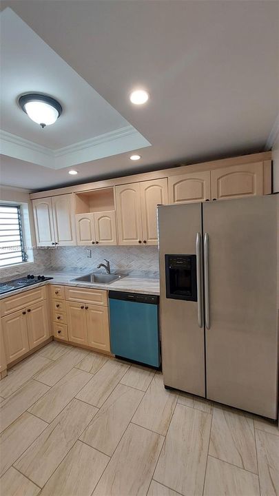 For Sale: $249,000 (2 beds, 2 baths, 1065 Square Feet)