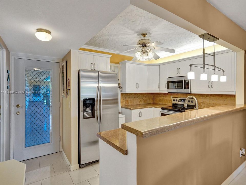 For Sale: $169,000 (2 beds, 2 baths, 1010 Square Feet)