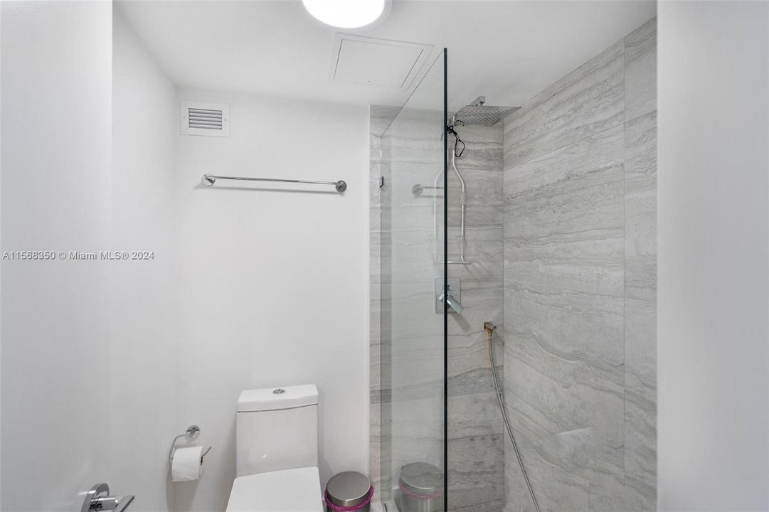 待售: $599,999 (2 贝兹, 2 浴室, 1290 平方英尺)
