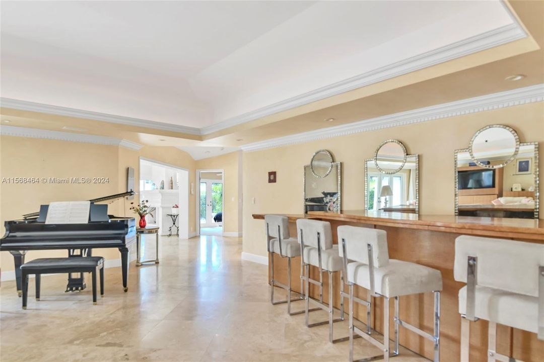 Piano & Bar ready for family or entertaining!