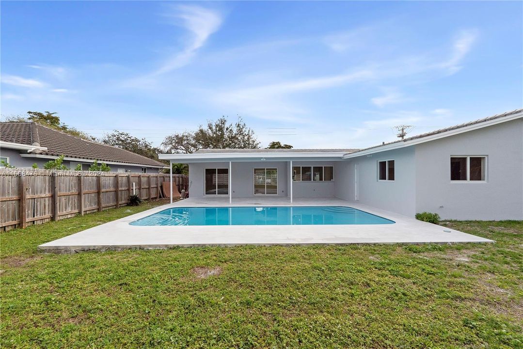 For Sale: $1,099,000 (4 beds, 2 baths, 2116 Square Feet)