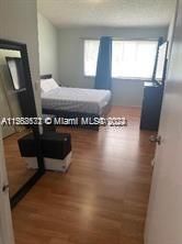 Active With Contract: $2,400 (2 beds, 1 baths, 1110 Square Feet)