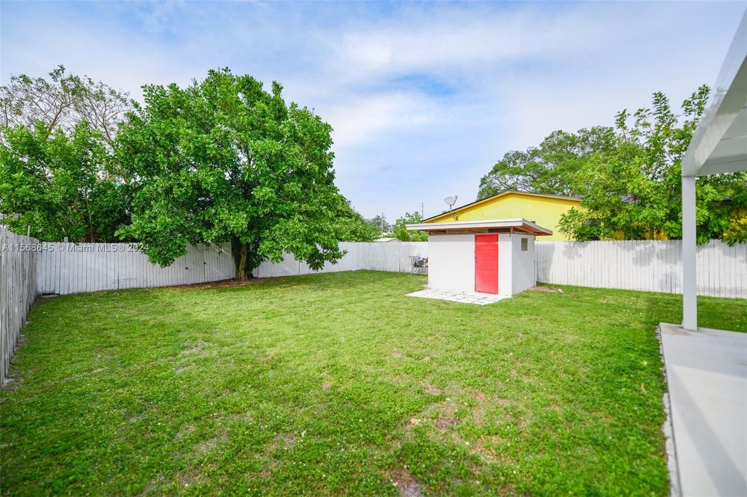 For Sale: $659,000 (3 beds, 2 baths, 1532 Square Feet)