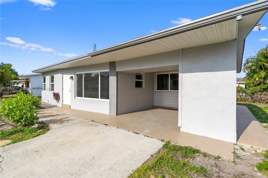 Recently Sold: $425,000 (3 beds, 1 baths, 949 Square Feet)