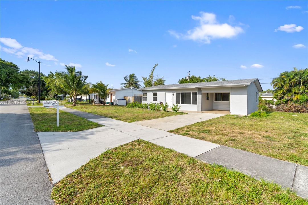 Recently Sold: $425,000 (3 beds, 1 baths, 949 Square Feet)