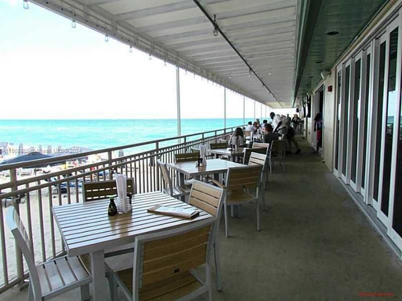 Oceanside restaurant