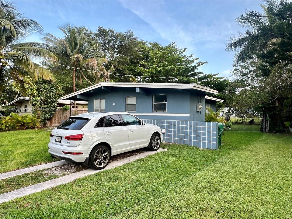 Recently Sold: $725,000 (2 beds, 1 baths, 680 Square Feet)