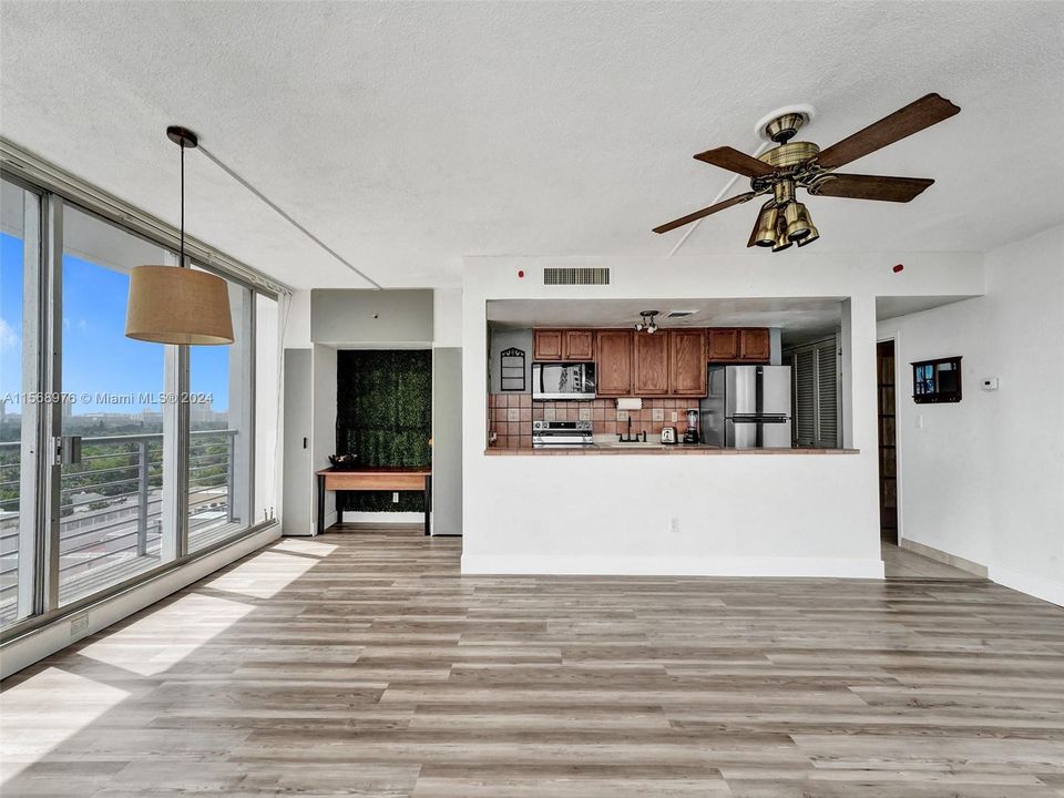 Recientemente alquilado: $2,200 (1 camas, 1 baños, 876 Pies cuadrados)