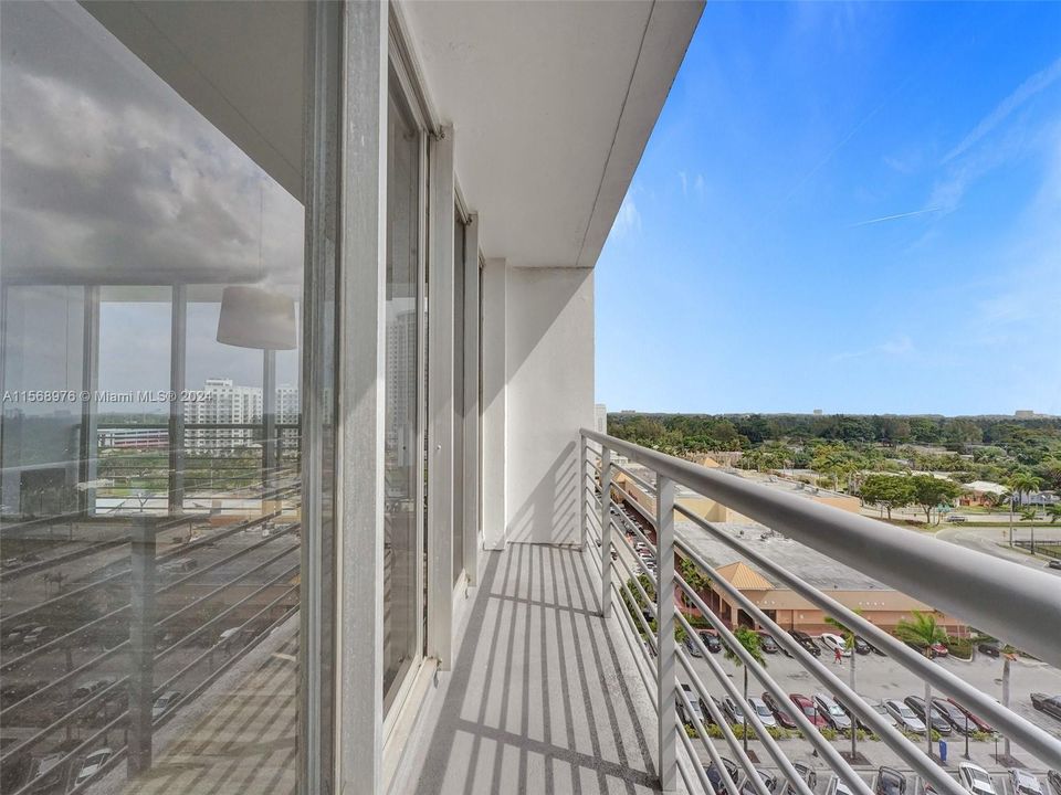 Recientemente alquilado: $2,200 (1 camas, 1 baños, 876 Pies cuadrados)