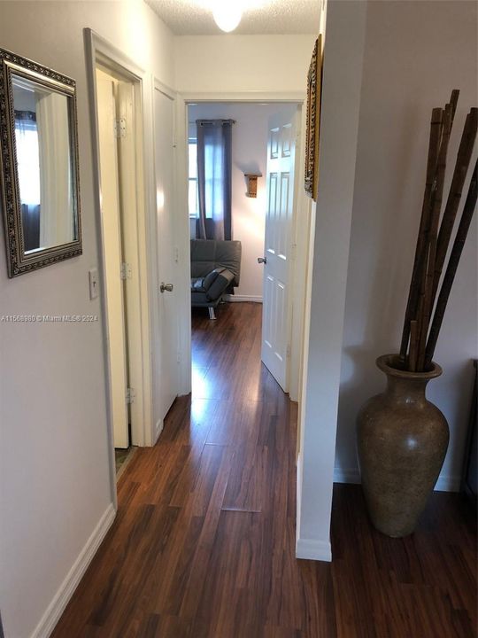 Recently Sold: $185,000 (2 beds, 1 baths, 609 Square Feet)