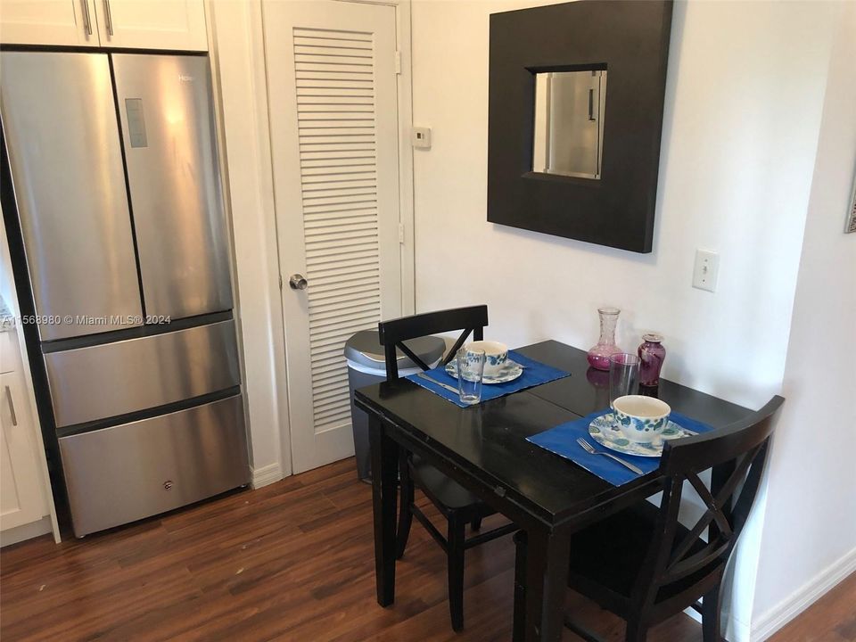 Recently Sold: $185,000 (2 beds, 1 baths, 609 Square Feet)