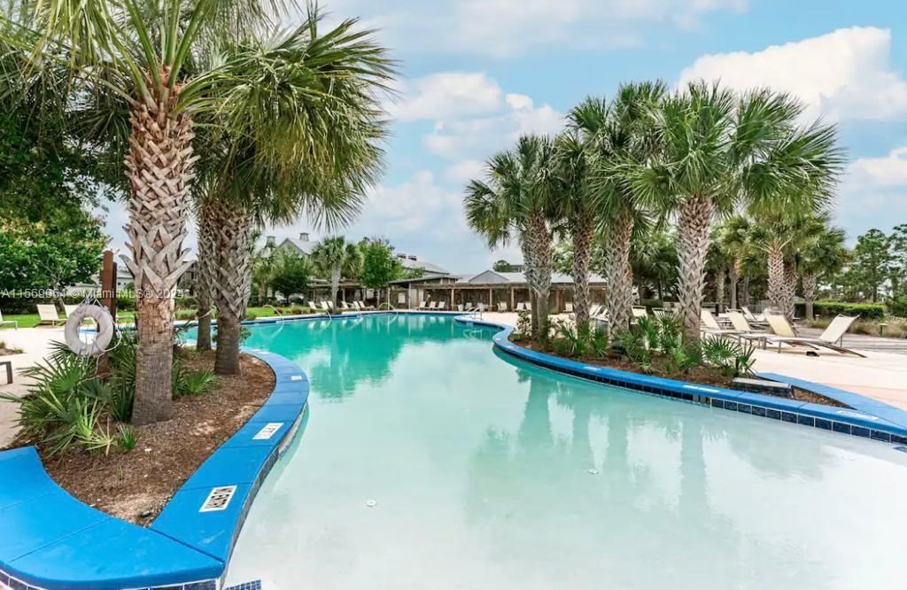 Recientemente alquilado: $3,500 (3 camas, 2 baños, 1797 Pies cuadrados)