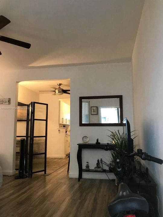 For Rent: $1,900 (1 beds, 1 baths, 480 Square Feet)
