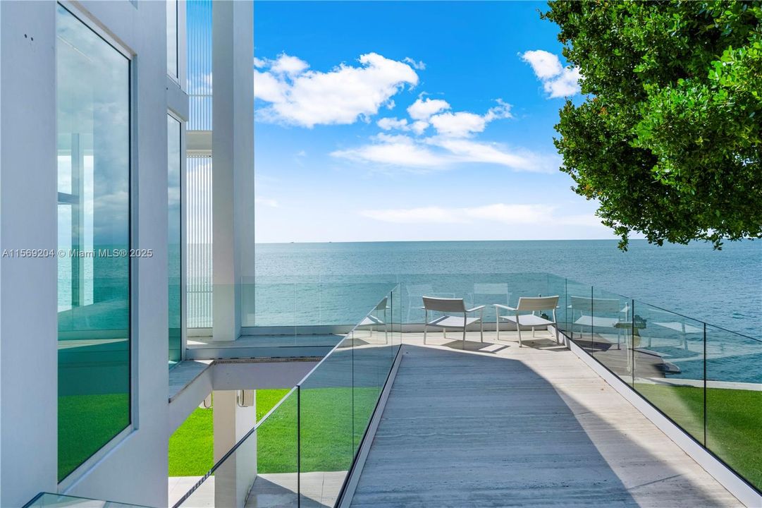 En Renta: $85,000 (6 camas, 6 baños, 8202 Pies cuadrados)