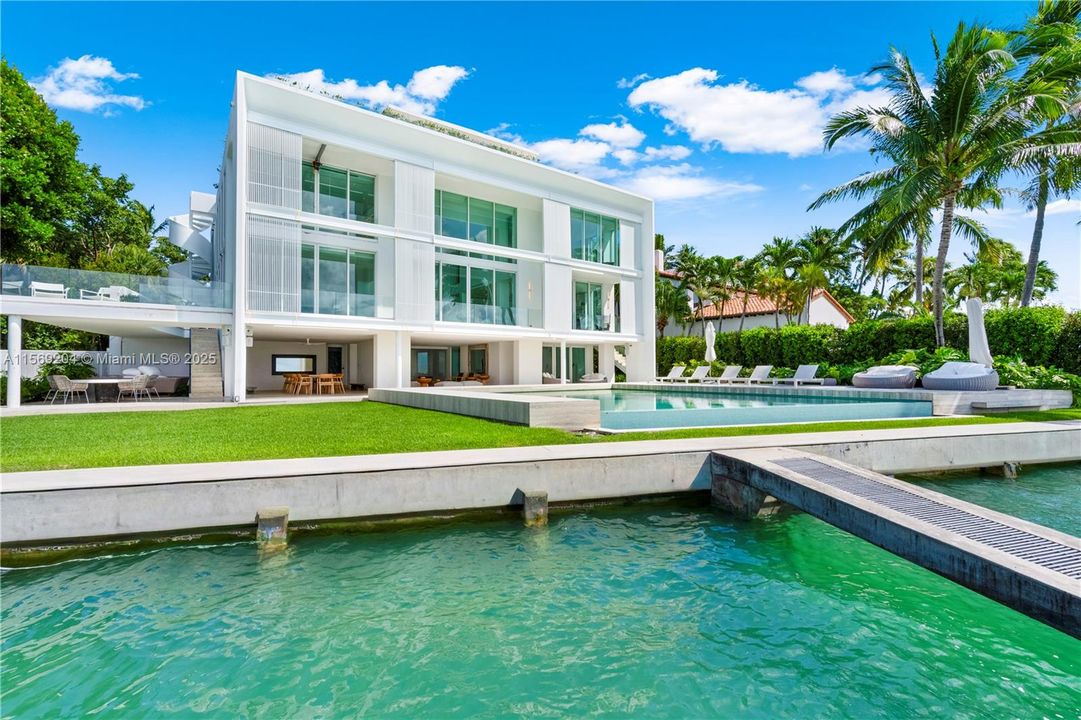En Renta: $85,000 (6 camas, 6 baños, 8202 Pies cuadrados)