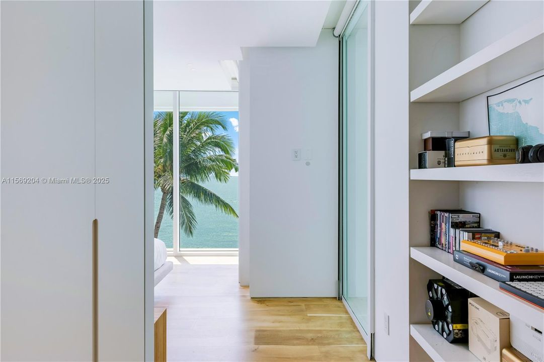 En Renta: $85,000 (6 camas, 6 baños, 8202 Pies cuadrados)
