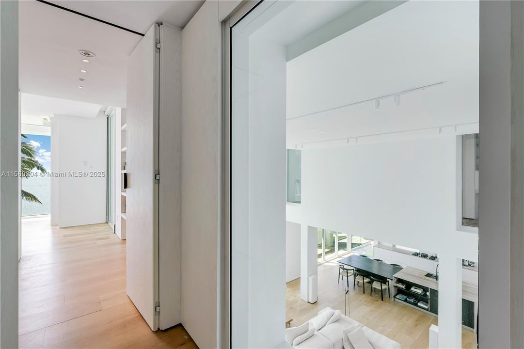 En Renta: $85,000 (6 camas, 6 baños, 8202 Pies cuadrados)
