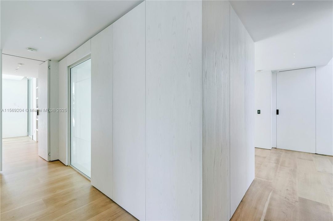 En Renta: $85,000 (6 camas, 6 baños, 8202 Pies cuadrados)