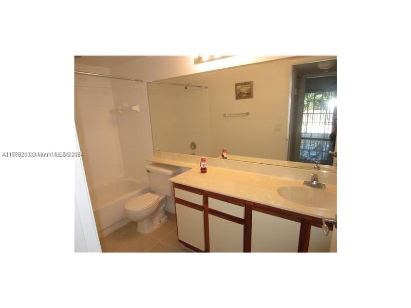 For Sale: $189,000 (2 beds, 2 baths, 1030 Square Feet)