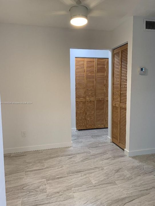 For Rent: $2,300 (1 beds, 1 baths, 700 Square Feet)