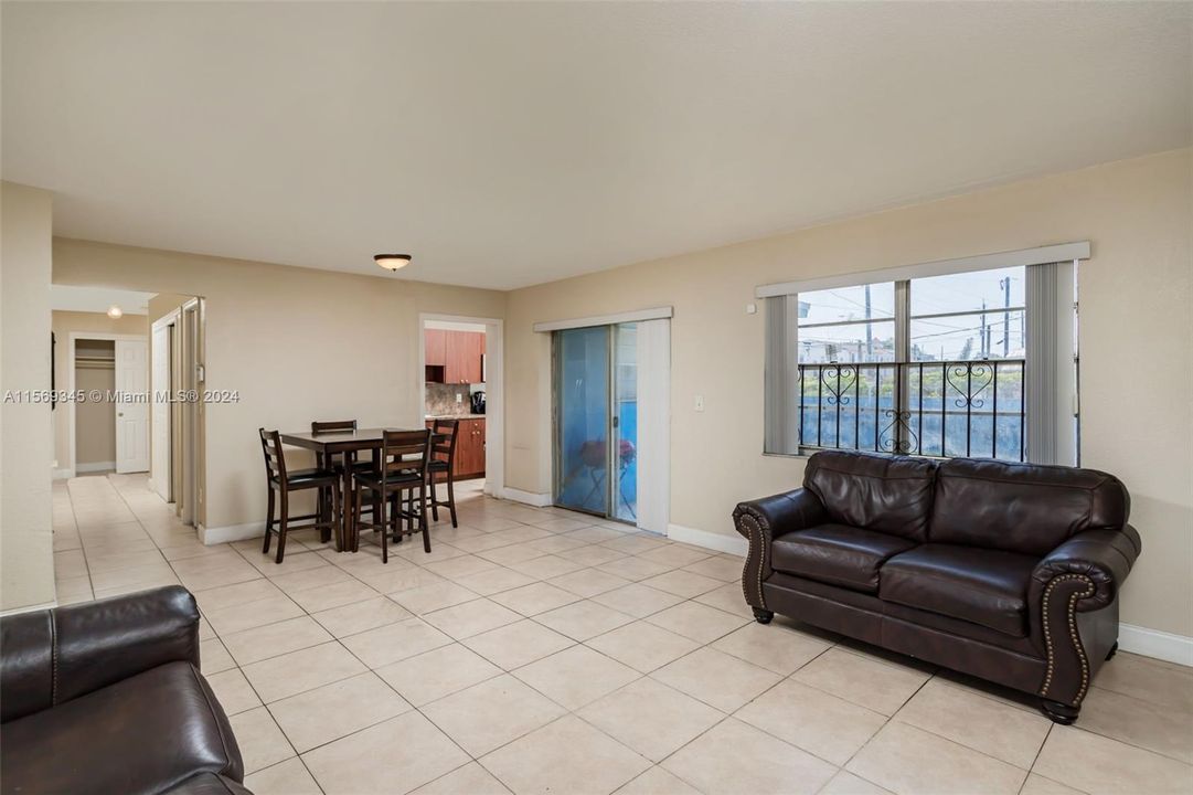 Active With Contract: $419,000 (4 beds, 2 baths, 1434 Square Feet)