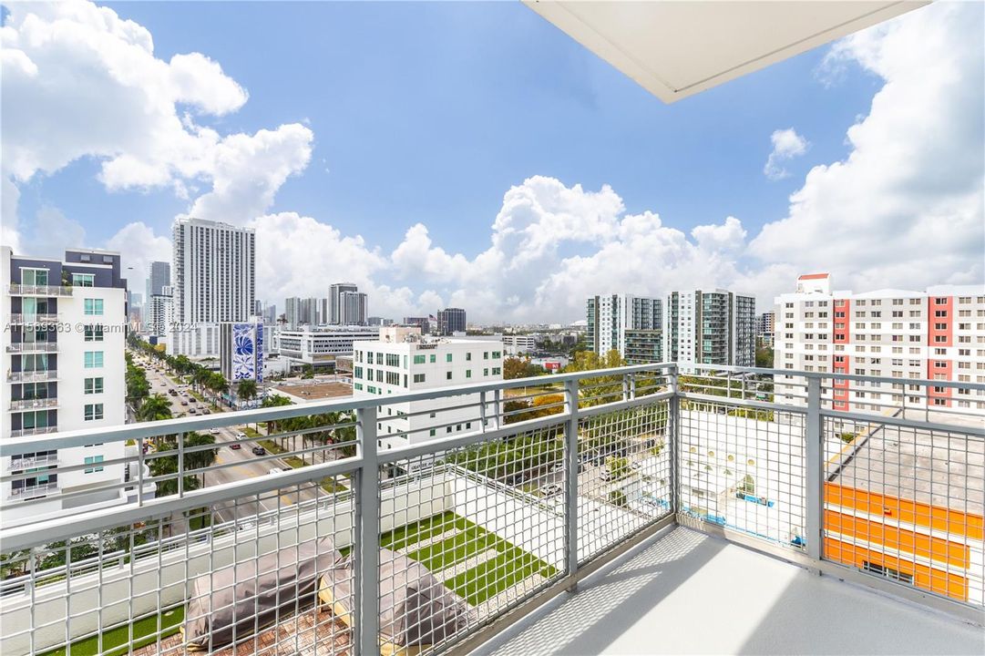 Active With Contract: $489,000 (2 beds, 2 baths, 1036 Square Feet)