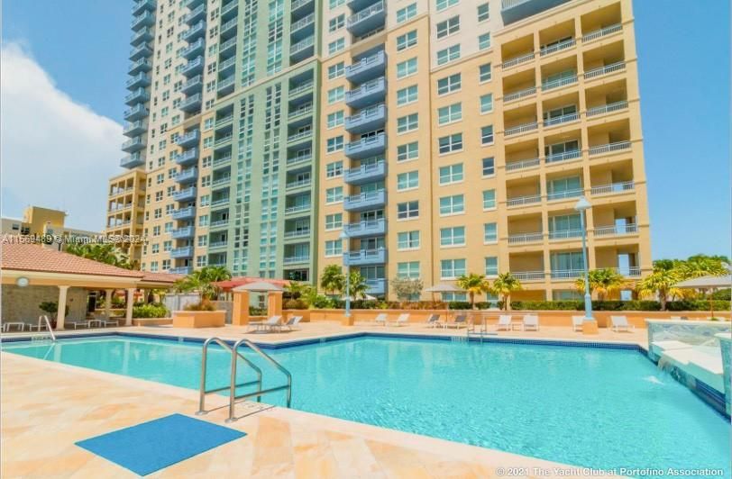 Recently Rented: $4,100 (1 beds, 1 baths, 740 Square Feet)