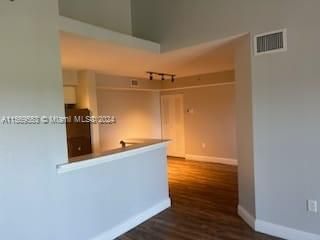 Active With Contract: $2,500 (3 beds, 2 baths, 1126 Square Feet)