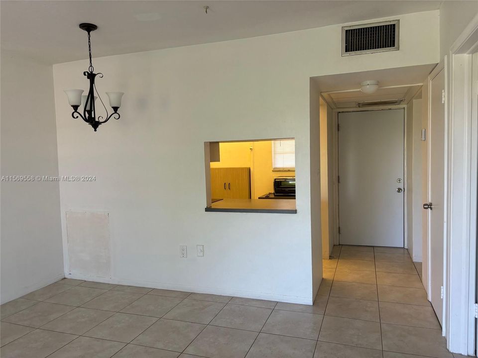 For Rent: $1,700 (1 beds, 1 baths, 850 Square Feet)