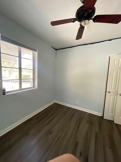 For Sale: $379,900 (3 beds, 2 baths, 894 Square Feet)