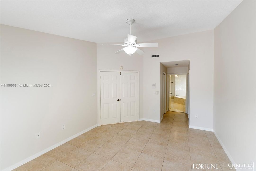 For Rent: $5,000 (3 beds, 2 baths, 1905 Square Feet)