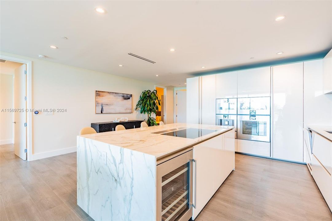 For Sale: $5,975,000 (3 beds, 3 baths, 2019 Square Feet)