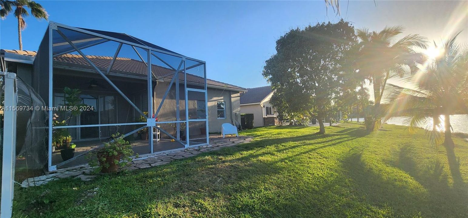 Recently Rented: $5,500 (4 beds, 2 baths, 2115 Square Feet)