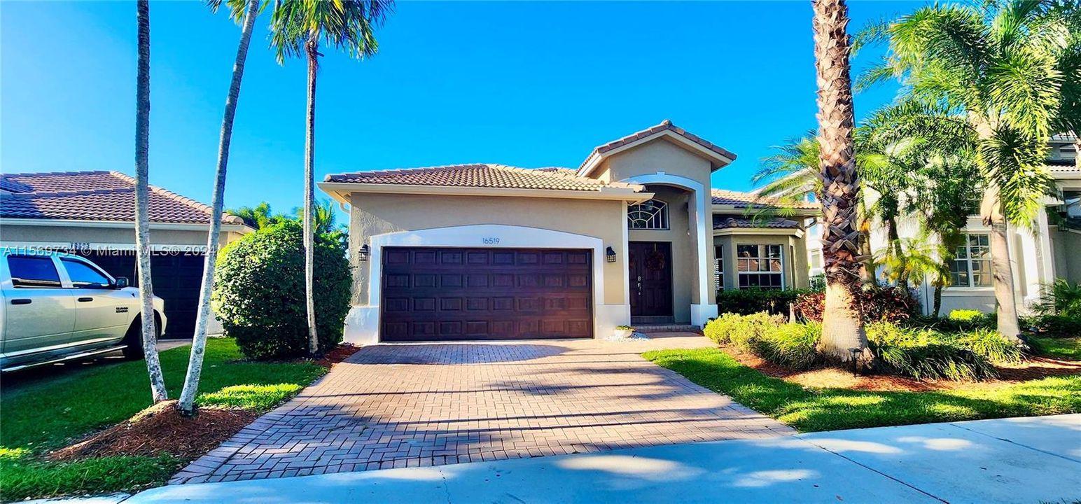 Recently Rented: $5,500 (4 beds, 2 baths, 2115 Square Feet)