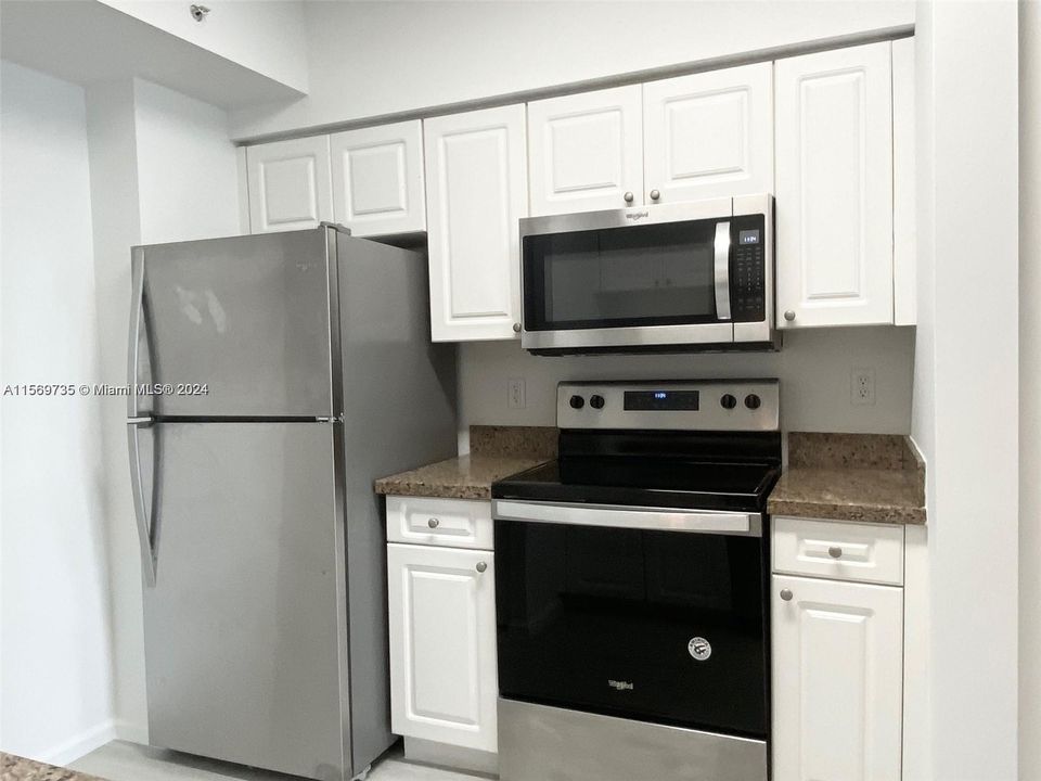 For Rent: $4,200 (3 beds, 2 baths, 1264 Square Feet)