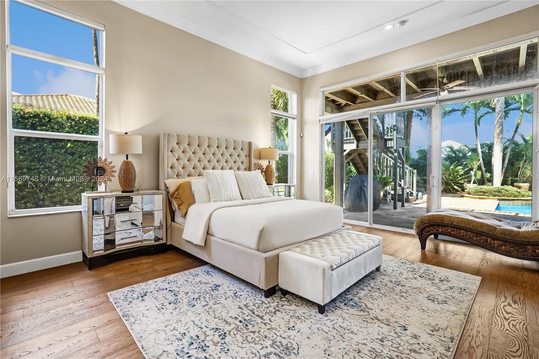 For Sale: $1,995,000 (5 beds, 5 baths, 3912 Square Feet)