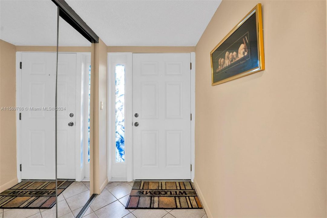 For Sale: $254,900 (2 beds, 2 baths, 1385 Square Feet)