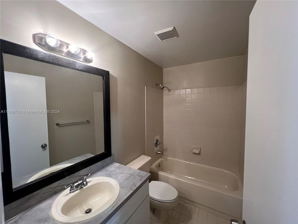 待售: $685,900 (4 贝兹, 2 浴室, 1992 平方英尺)