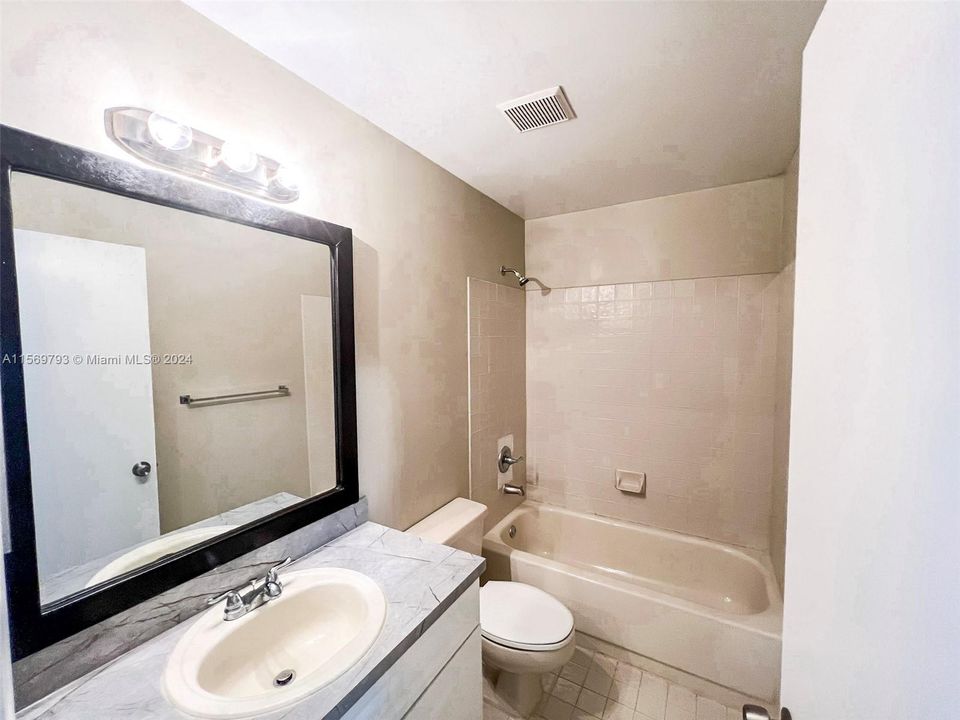 待售: $685,900 (4 贝兹, 2 浴室, 1992 平方英尺)
