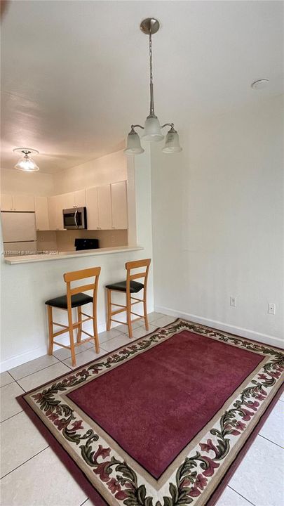 Recently Rented: $1,800 (3 beds, 2 baths, 1060 Square Feet)
