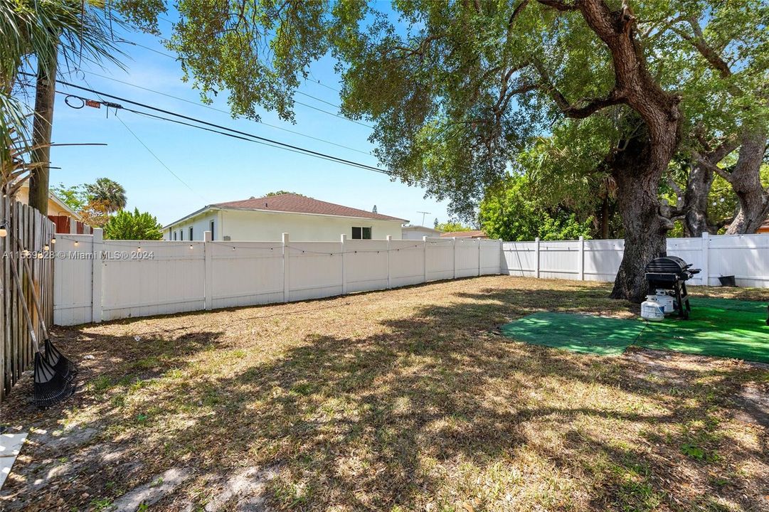 For Sale: $495,000 (3 beds, 2 baths, 1417 Square Feet)