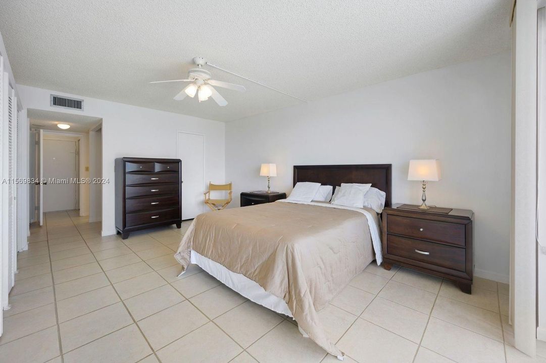 For Sale: $395,000 (2 beds, 2 baths, 1666 Square Feet)