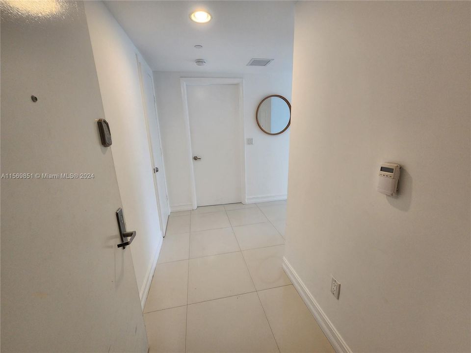 For Rent: $7,150 (2 beds, 2 baths, 1286 Square Feet)