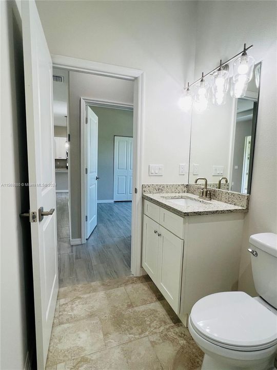 Recently Sold: $315,000 (4 beds, 2 baths, 1439 Square Feet)